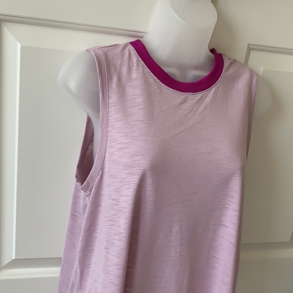 NWT Old Navy Active Tank - Picture 3 of 3